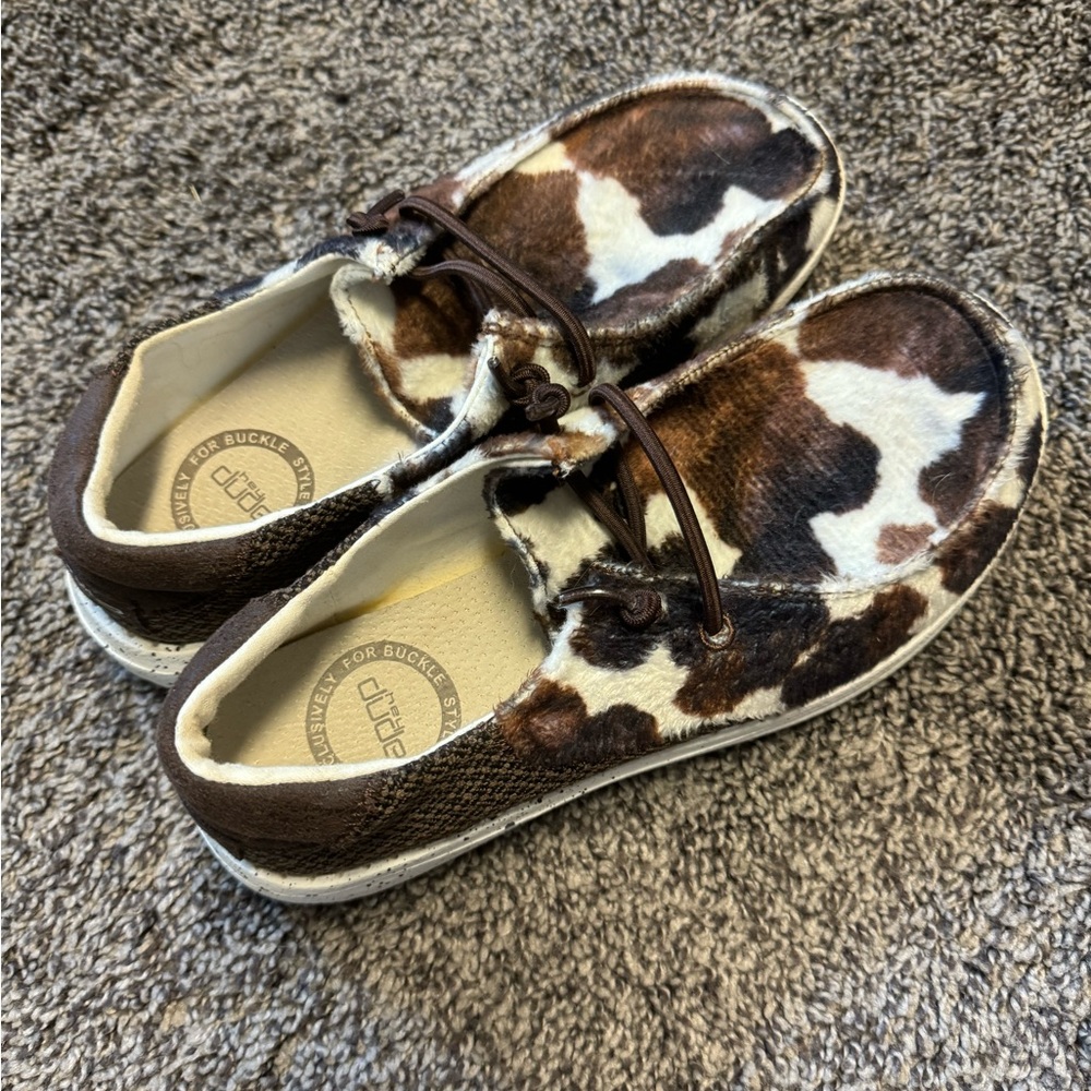 Rare fuzzy cow print hey dudes
